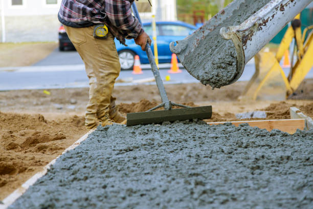 Best Custom Concrete Contractor  in Yellville, AR