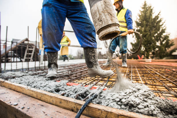 Best Custom Concrete Contractor  in Yellville, AR